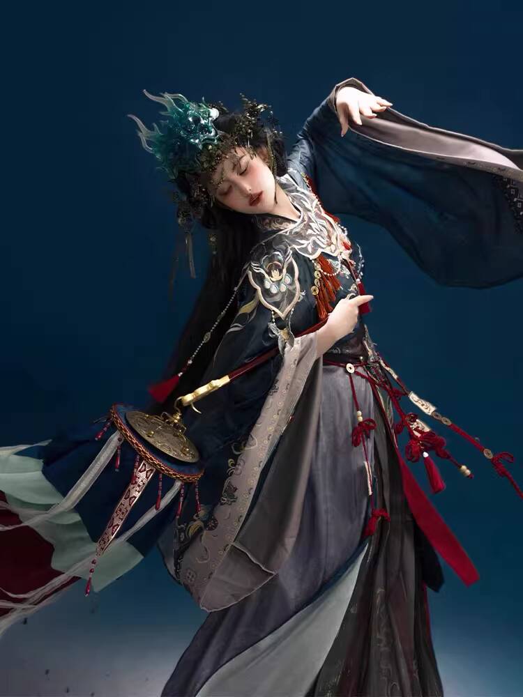 Embroidery Intangible Hanfu He - огляд і ціна Queen Anime Cosplay